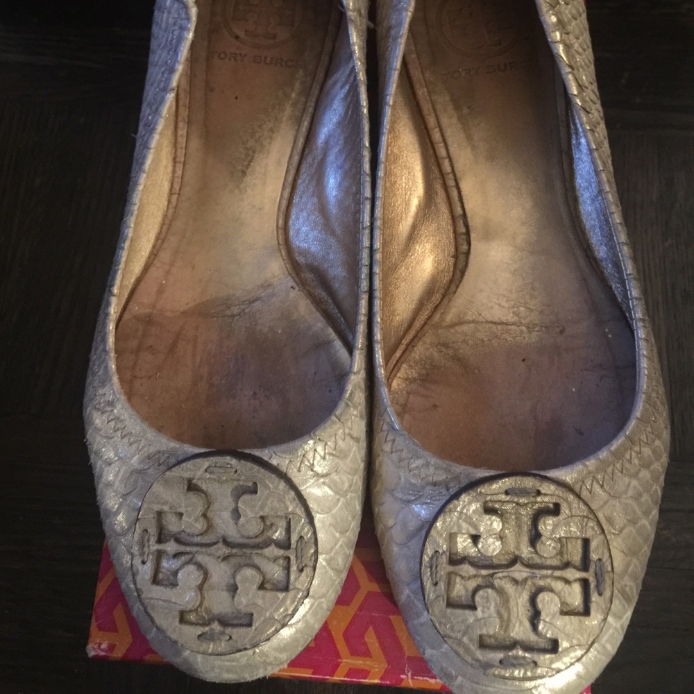 Tory Burch Snake Reva ballet flat Gold sz 7